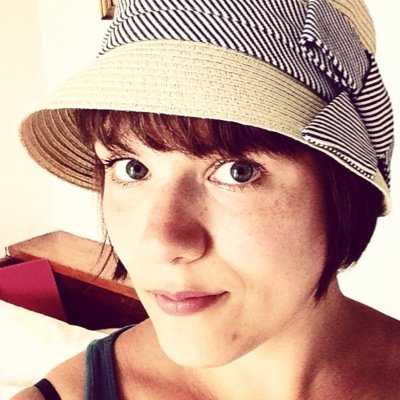 Plain language expert (Swedish and English), UX writer and translator. A bilingual word nerd, to put it simply.