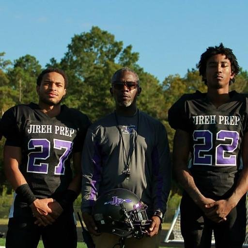 St. Petersbrug, FL represent...we always STUNTIN' 
Co-OC/WR Coach for Jireh Prep Academy PG Football
Head Coach & DC in France part of http://t.co/iBZTtbnNjS
