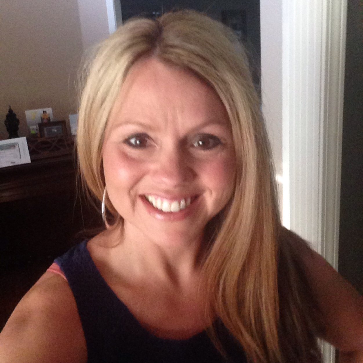 leighbaysdonald's profile picture. 