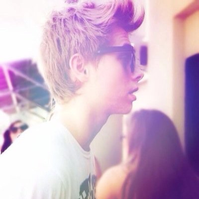 Hey beautiful, go follow @lukesunicorn__ . She follows back