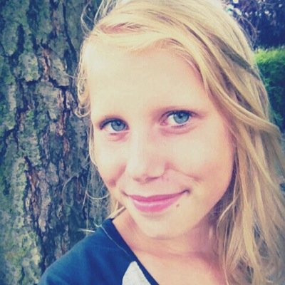 Bijna op vakantie naar belgie heb er vet veel zin in lekker chillen met gastjes haha x iris