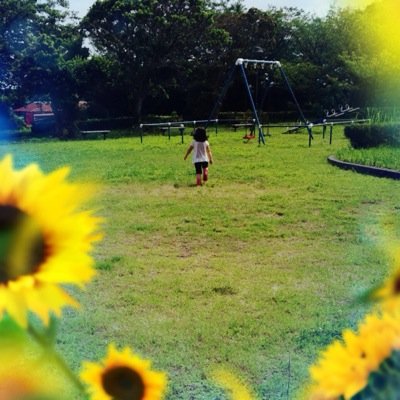 雰囲気で生きている。時差投稿多し。娘と小5息子&夫。某業界デザイナー。息子2028中受（睡眠大事。通塾とテストだけでも👏）万が一リア友や同社の方が迷い込んだらお知らせください🙇