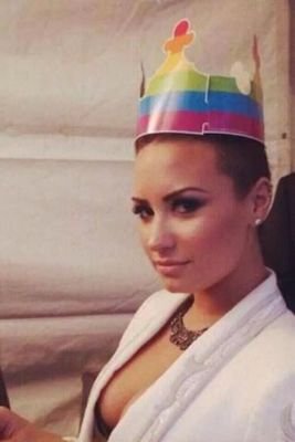 soy bien dresmadrosa. y me justa mucho demi lovato y lo unico que pienso es en demi    mexico