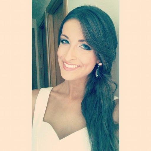 Moni_Vte's profile picture. Licenciada en Comunicación Audiovisual.Máster en Dirección Estratégica de la Comunicación. La profesionalidad es la clave en la gestión de eventos corporativos.