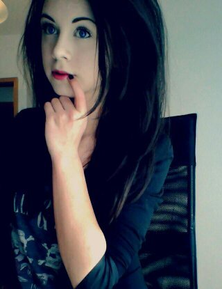 BANDS.♡HØRRØR.♡ANIME.♡YØUTUBERS.♡T, MY LØVE.♡PSYCHØTIC THINGS.♡SERIAL KILLERS.♡FRANKIERØSEXUAL.♡