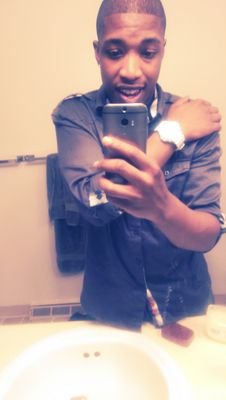 iziah_barry's profile picture. 