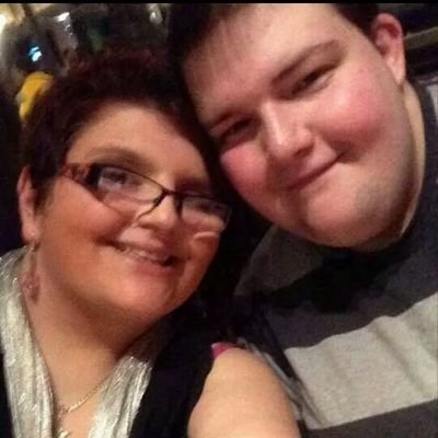 This fan page is run by @ItsDanielCutler. Huge supporter of @Hazelosullivan1. Hazel tweeted me 29.08.13
Hazel followed me 16/10/13