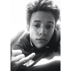 @camerondallas had my heart ❤
0/12