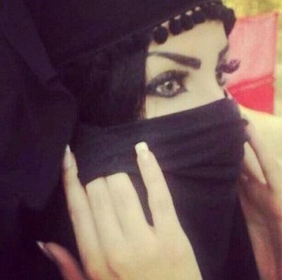 لأآ تقل سرك لعزيز ف لكل عزيز عزيز :$