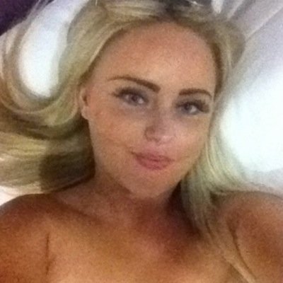 Follow for some hot selfies & tasty ass