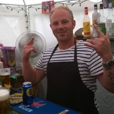 Johnyboy28's profile picture. 