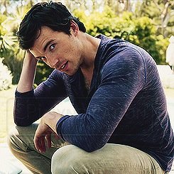 18+ || PLL RP || @MiasmicPhantasm is my everything.