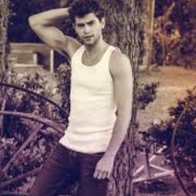 DIEGUISTA❤️Cuenta para apoyar a Diego Dominguez Llort (@diegomcea) cantante y actor español.Interpreta a Diego en violetta3 y a Eneko en el musical Nosotros