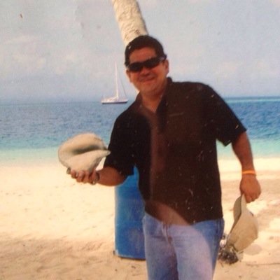 Empresario,Panameño, Ganadero,Criardor de Caballos.Padre de 5 potrillos Machos