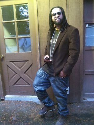 Im the ceo and owner of OVENMADE ENT. NOTLAW RECORDS and also im an artist that's destined for greatness.