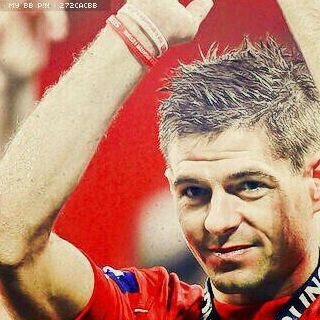 من عشاق المارد الأحمر #ليفربول ⚽️