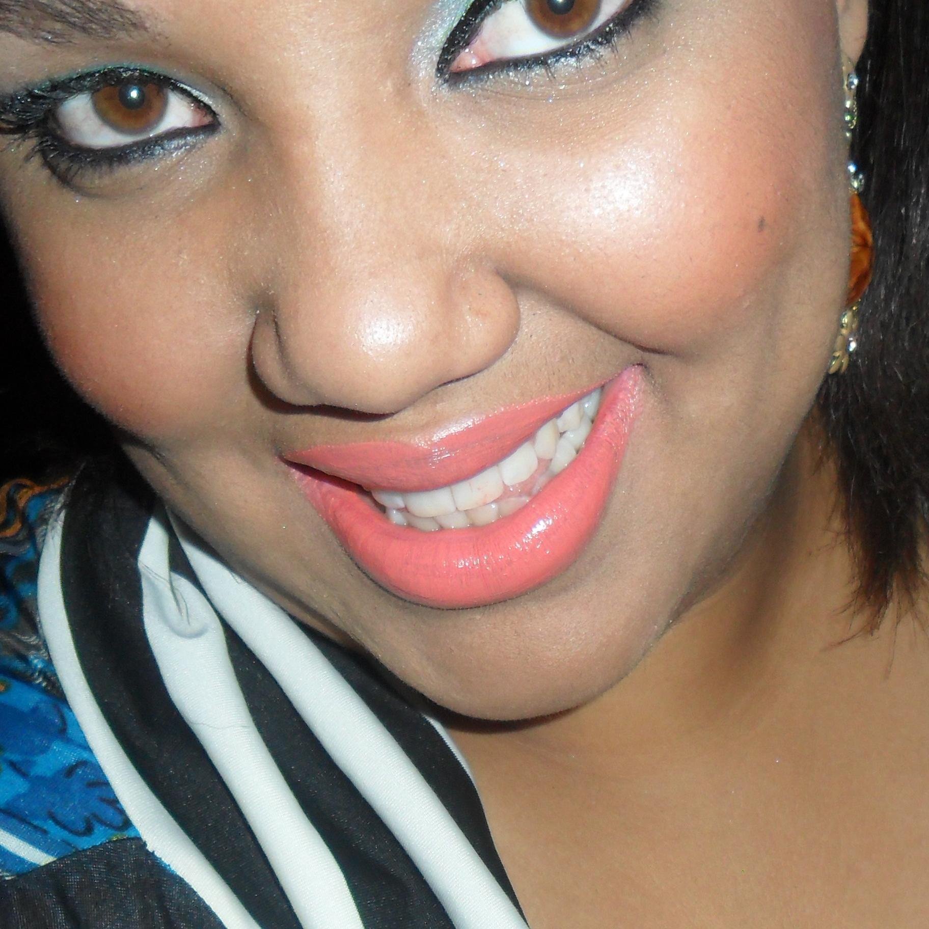 #Quee Deus de vida longa aos meus inimigoos...pra q eles possam aplaudir de pé a minha vitória..' :*