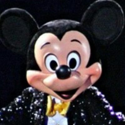 instagram: mickeylumbo