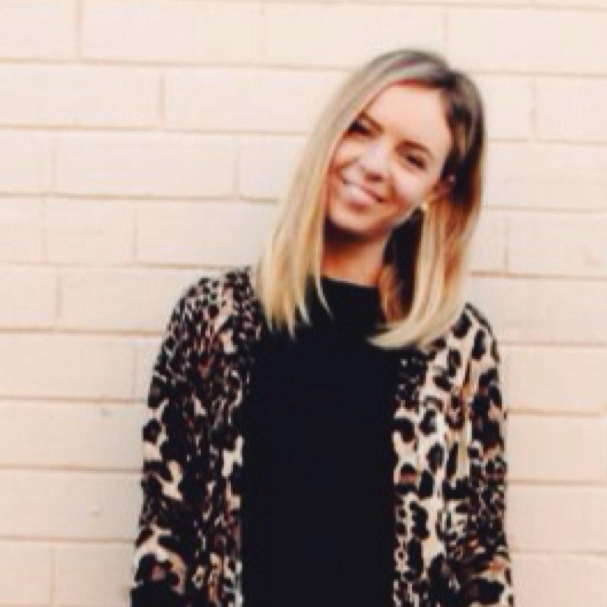 cassieelle's profile picture. Planning on an intentional and unorthodox existence || iZRA is my heart || Brain musings at http://t.co/uZEhMtWn1J ||