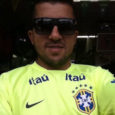 Paulista, Radialista,Esportista e Apaixonado por Futebol... Alvinegro de Parque São Jorge.