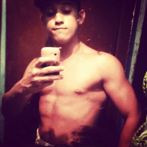 Toda vez que você me olhar e me ver sorrindo, saiba que eu estou pensando em você.