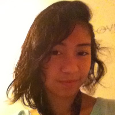 Hey tweeters lol .-. #awkward