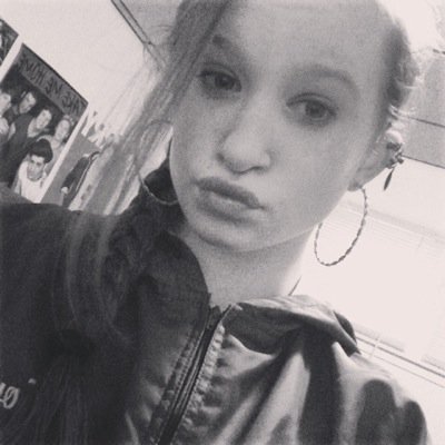 ashleybooutube's profile picture. 