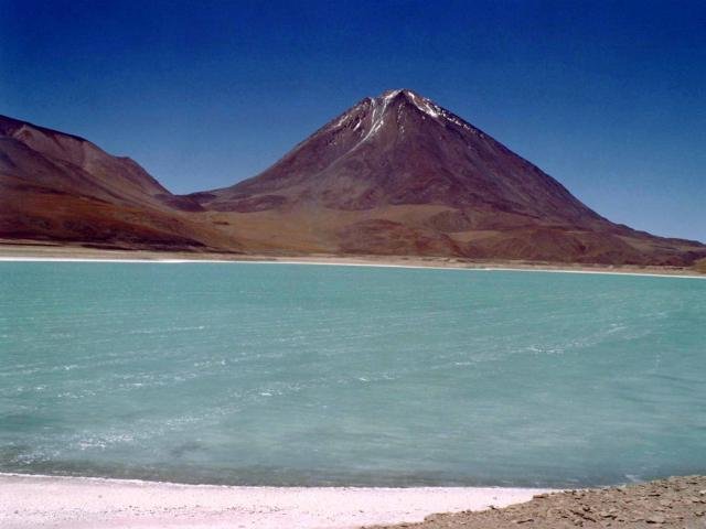 San Pedro de Atacama es un pequeño poblado ubicado en uno de los oasis que se está en el altiplano de la II Región del país.
¡Visitanos!