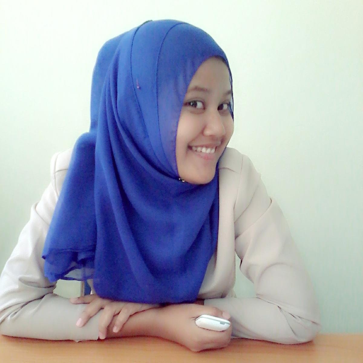 I'm a girl & moeslim ♥ follow me ? and i will followback :) thnks {} ;)