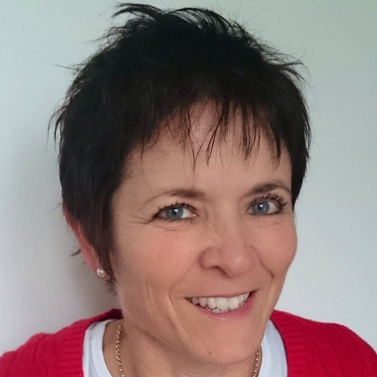 ennader's profile picture. Human condition, environment; health is RESPECTFUL social connection, diet, exercise, accomodation, financial security, education. Australian.