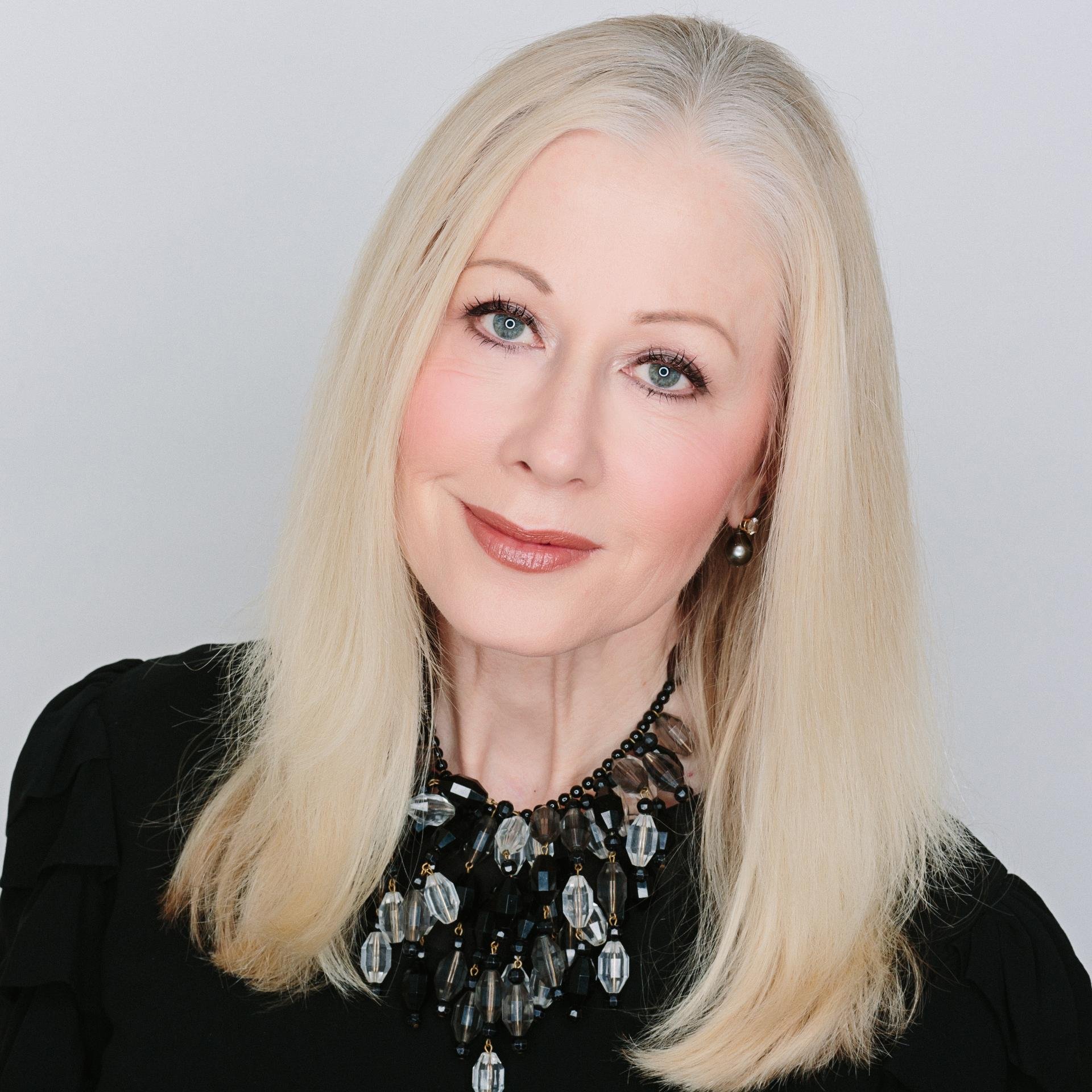 wadsworthstyle1's profile picture. Makeup artist, fashion editor, stylist and lover of all things beautiful