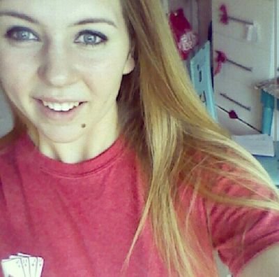 FreakyForJesus's profile picture. Just a normal teen trying to listen and obey her very beat friend #HeartforHaiti