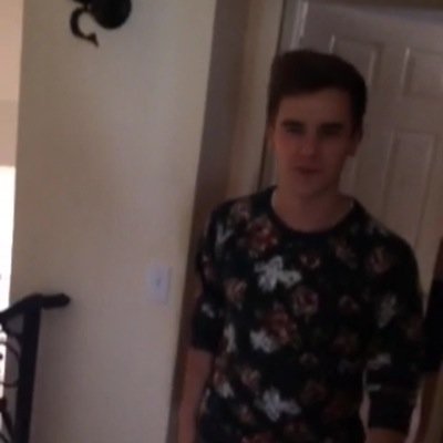 Follow @TheFrantas bc i gave you a free follow:)