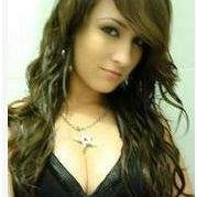 Me gusta el whisky en las rocas, y los besos en el cuello.