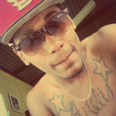 Amante de la música en general, la literatura, el cine, el ajedréz..., y la ceverza. Bienvenido a mi universo. Hagámos historia.
Republica Dominicana,La Romana