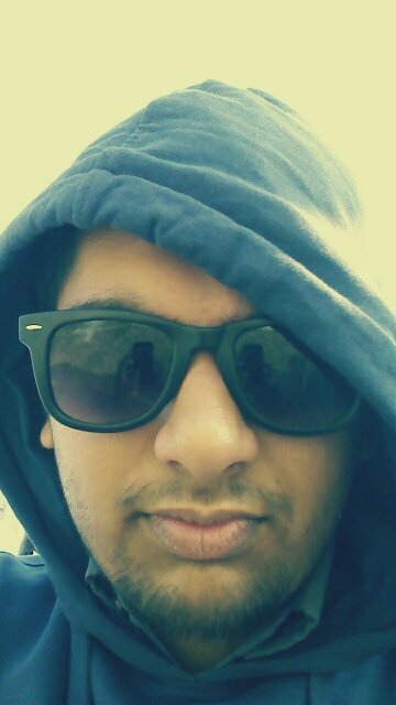 Engineer. loves food, music & movies.