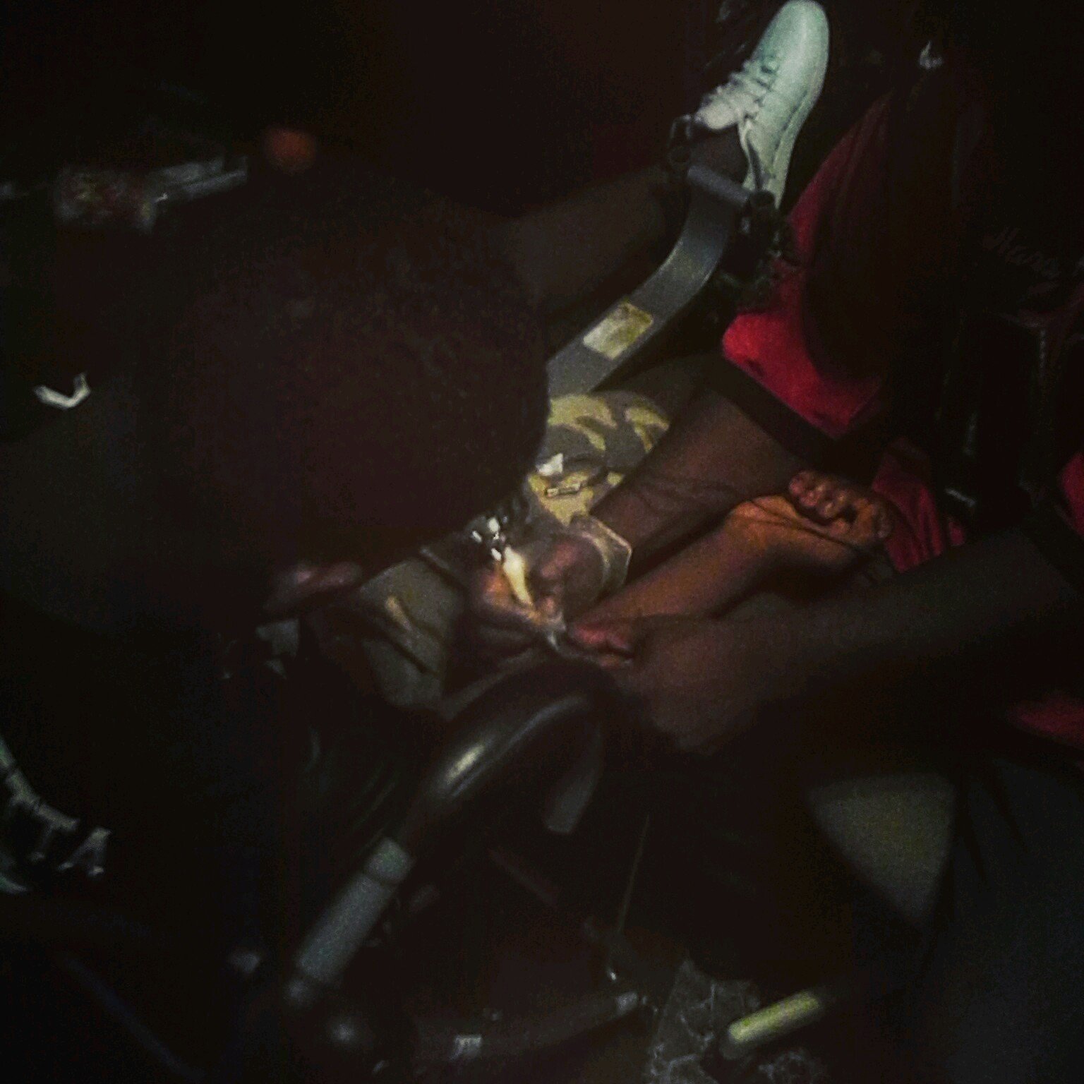 fOllOW ME ON iG AT dOiT4_G