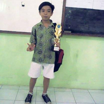 ANitsuganaitpes's profile picture. follback just mentions ;) SMP3KUNINGAN . 
Persib1933BandungJUARA ;;)