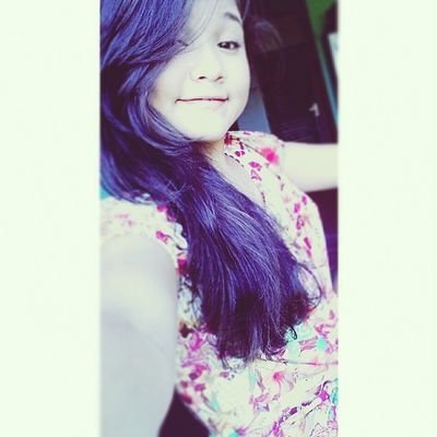 Tudo o que eu quero é meus pais ao meu lado, me chamando de princesa e dizendo que me amam! ♡