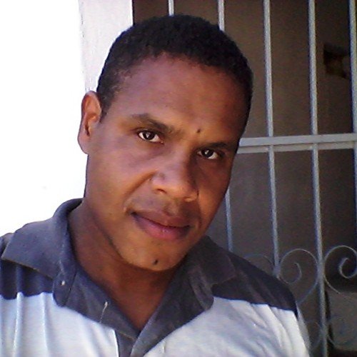 Tenho 47 anos, sou formado em Fisioterapia. Santista, amo viajar. Atualmente Motorista de App.