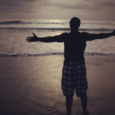 Not every body lives but every body dies but while I'm here . I'm reaching for the sky