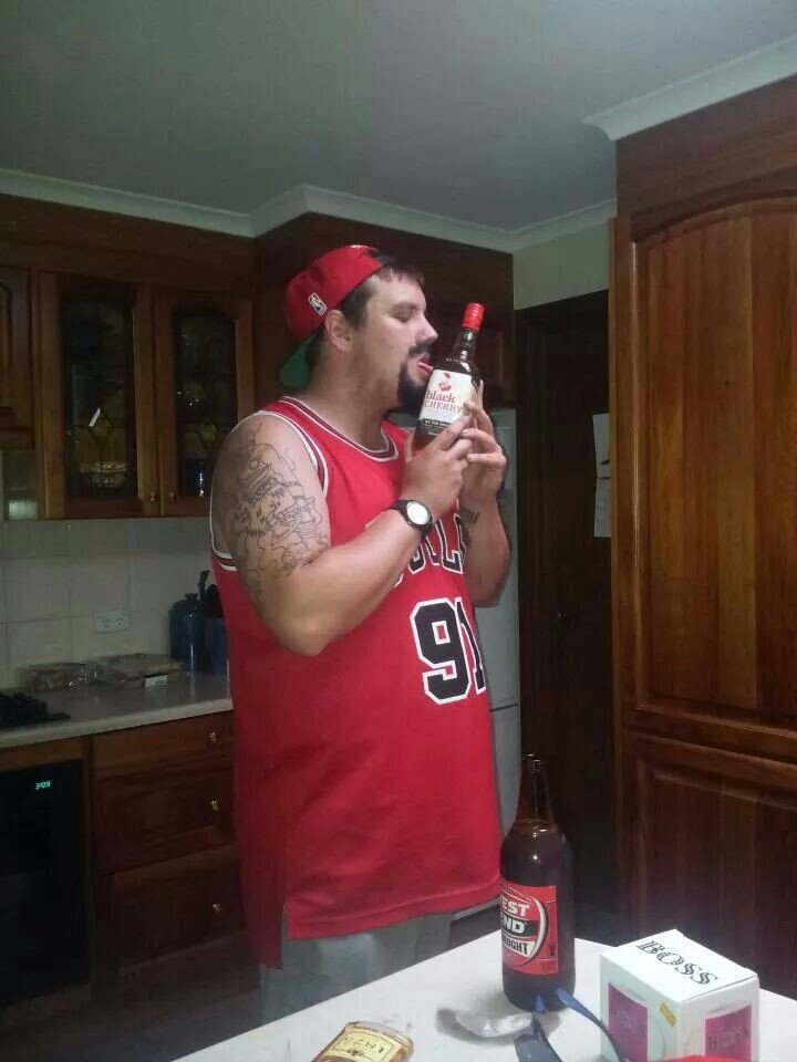 20 years old. Professional Backyard Cricket Player.  @DUHJUHCC. AUSTRALIAN NATIONAL CRICKET RECORD HOLDER.