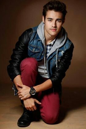 •A veces la vida da un giro inesperado en la direccion correcta• @jorgeblancog y @TiniStoessel mis dos grandes idolos los amo♥ le pusieron musica a mi vida♪♥