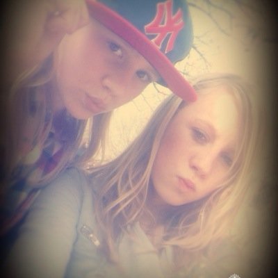 Hou super veel van me broertje , zus en me broer xx