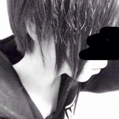 -✂︎--もも---《 @k_hhh44 》-✂︎---