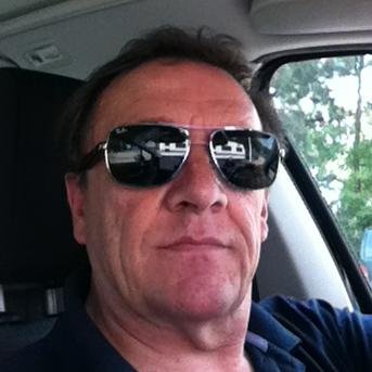 RonLandzaat's profile picture. Echtgenoot I Vader I Vriend I Liefhebber I Dagbesteding: elektronische beveiliging I Avond en weekend: bourgondisch