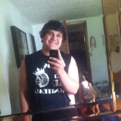 Up and coming competitive gamer. I play Call of Duty Ghosts. UMG ID: DEADLYREDRINGZz MLG ID:Cbak3r0957 Im on 360 and looking to grind my way to the top!!