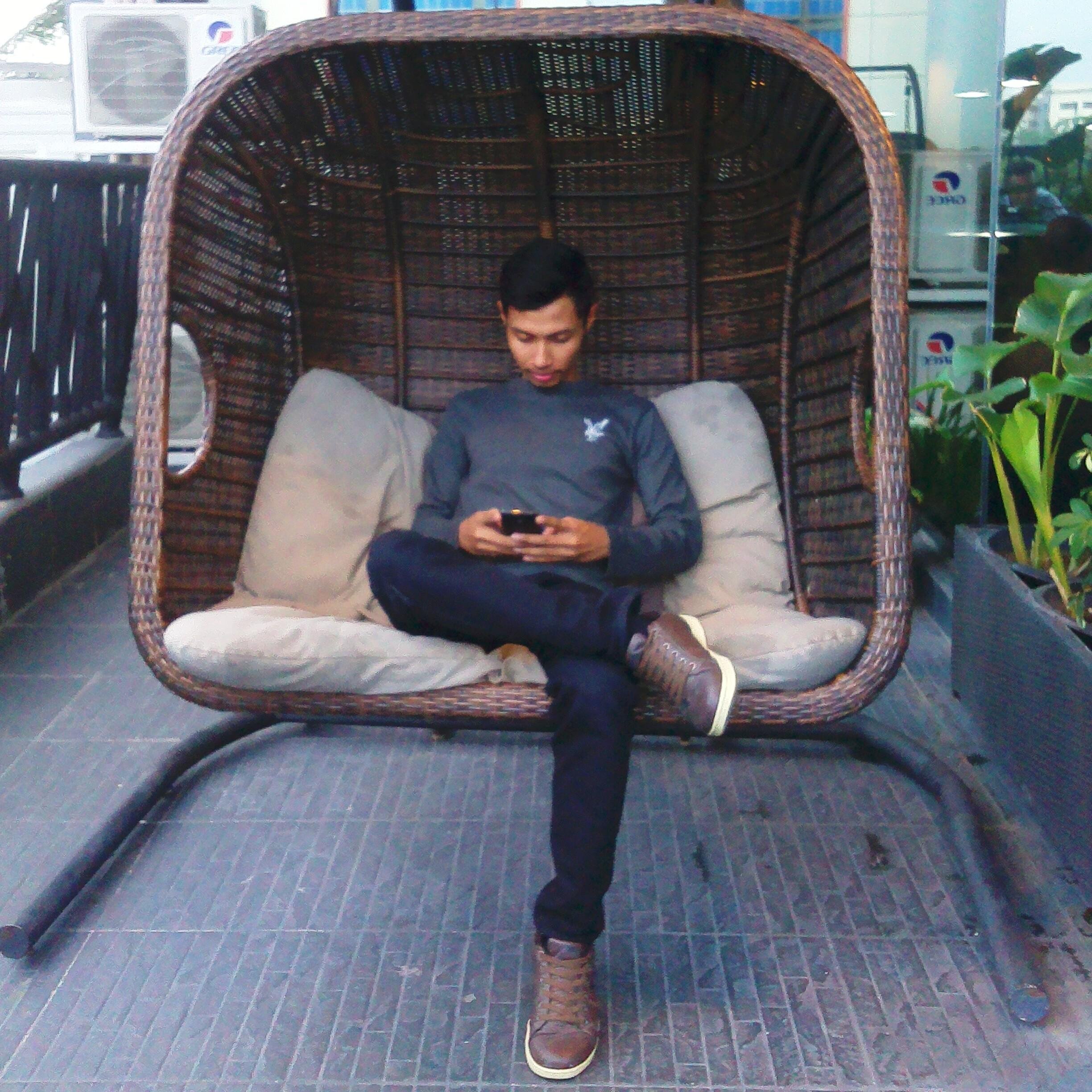 guntoerz's profile picture. Aku hanya gembel yang sedang menjalani derita kehidupan di dunia yang keras ini !