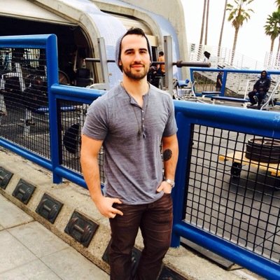 Coach. Enthusiast. Co-founder of @SonsofStrength. Live to feel my heart pounding and for the moments that take my breath away.