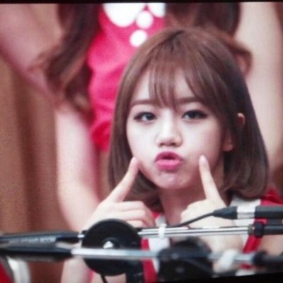 @Qxticrp | galaxy's lil sis ouo |vamp | han's batang bulilit ❤️